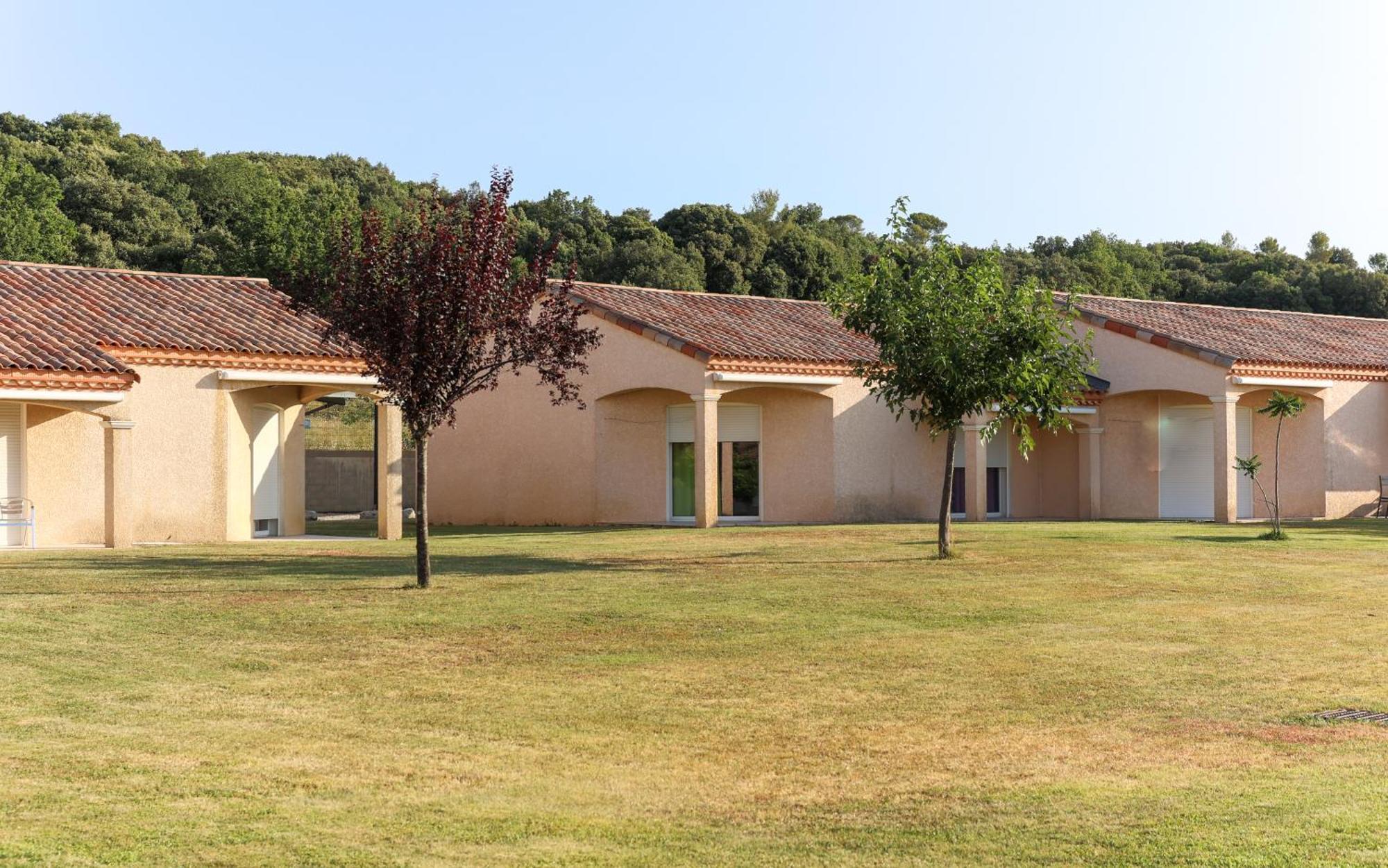 Park & Suites Village Gorges De L'Herault-Cevennes Brissac Eksteriør billede