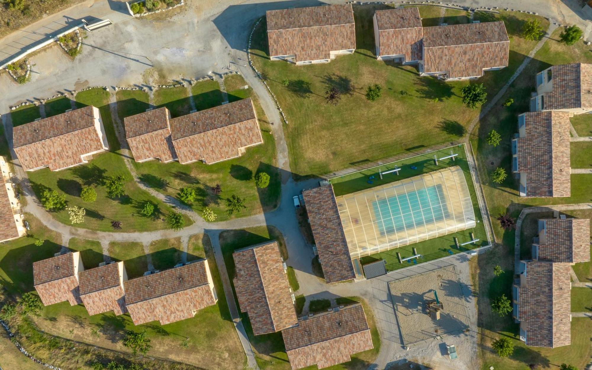 Park & Suites Village Gorges De L'Herault-Cevennes Brissac Eksteriør billede